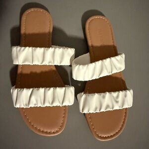 Old Navy White Women's Sandals